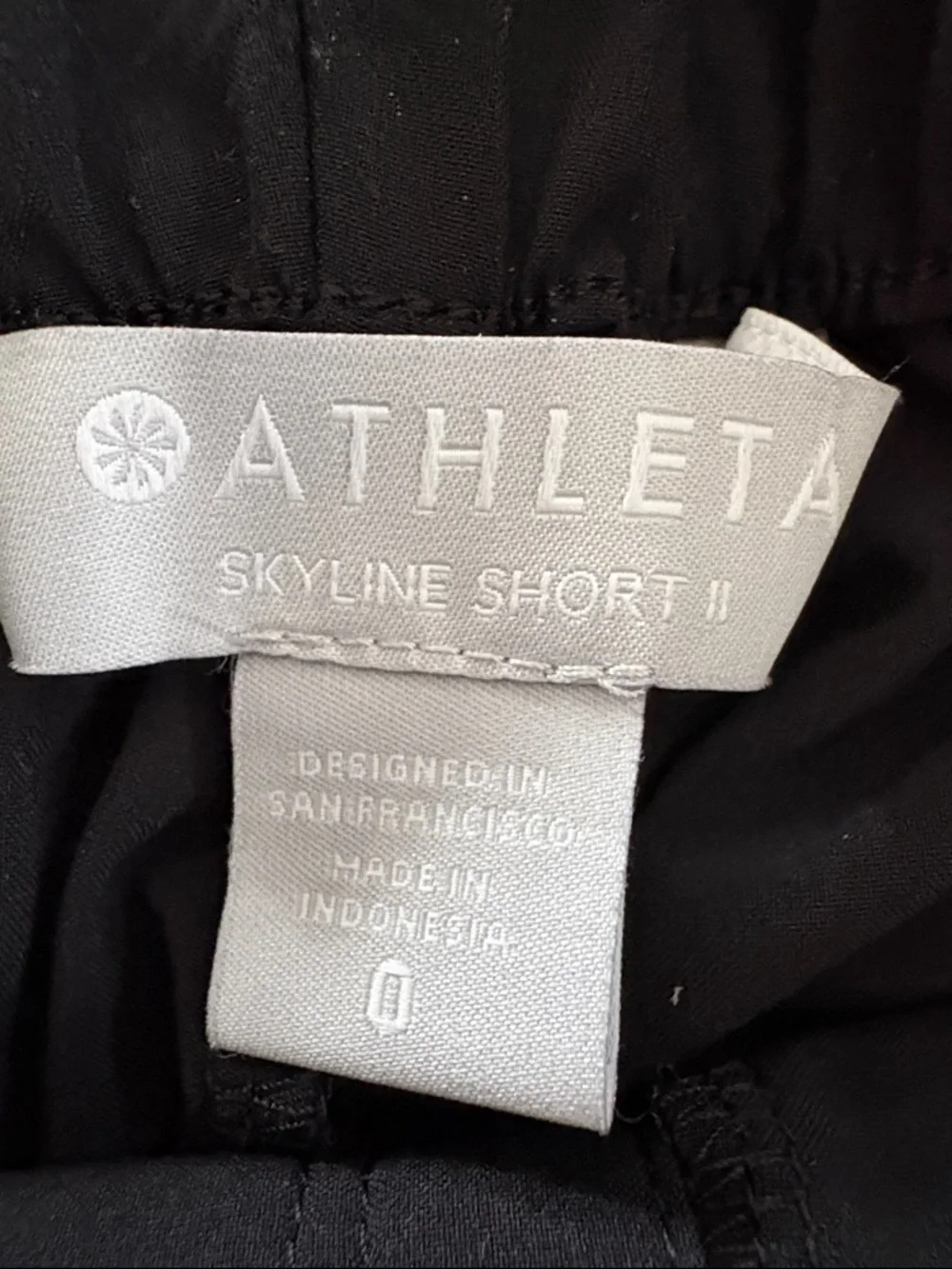 Athleta Skyline Short II Black Paperbag Belted Travel Shorts Size 0 NWOT